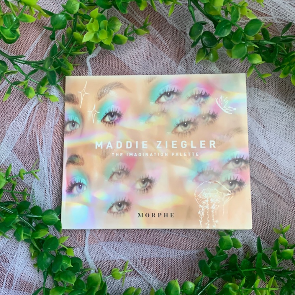 Maddie Ziegler Eyeshadow (final price )